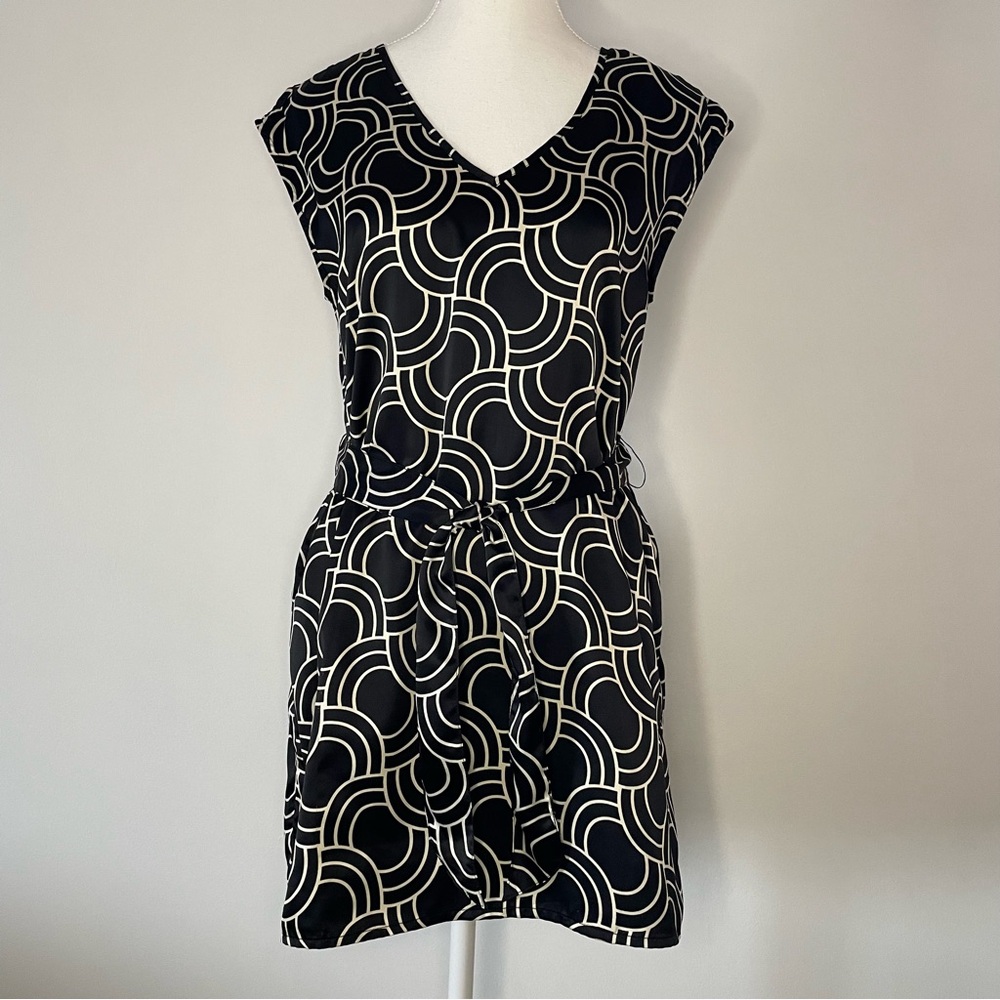 Summer Geometric Circle Pattern Tunic Black Cream Mossimo Supply Co. Small